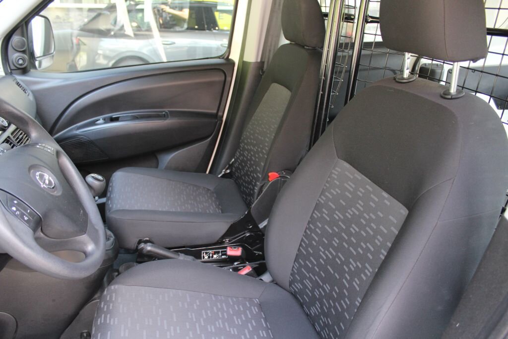 OPEL Combo Van 2.2 t L1 H1 1.4i, Benzin, Occasion / Gebraucht, Handschaltung - 4