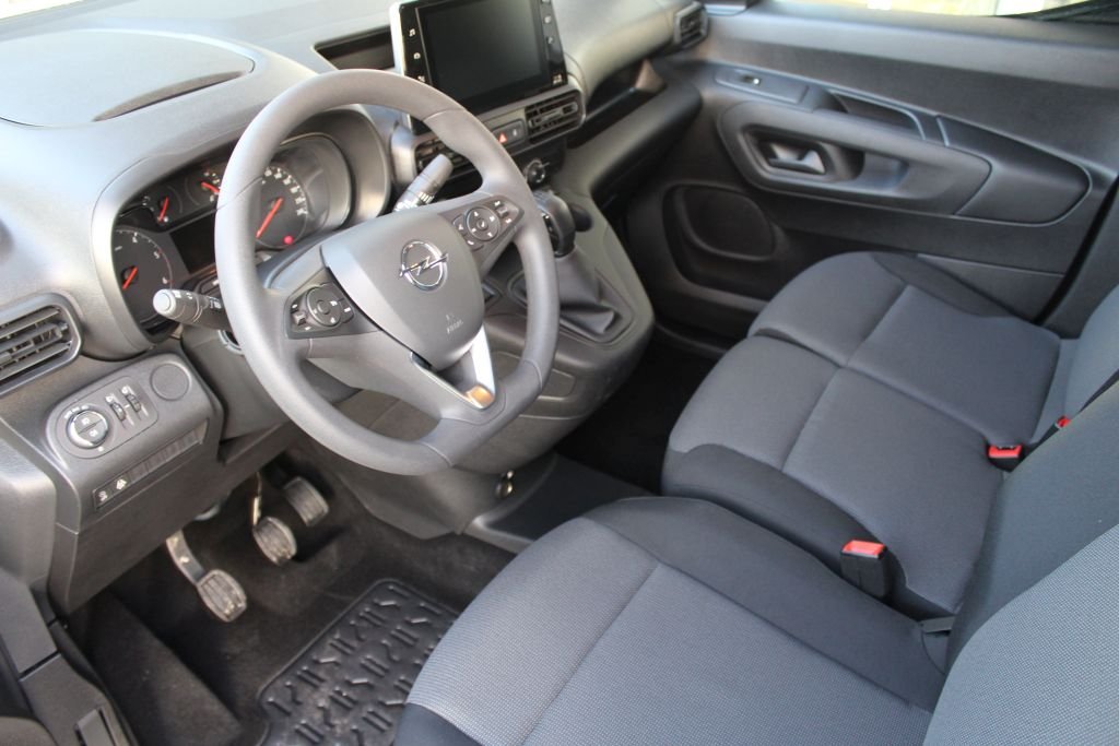 OPEL Combo Cargo 2.0 t 1.2 Essentia, Petrol, Second hand / Used, Manual - 4