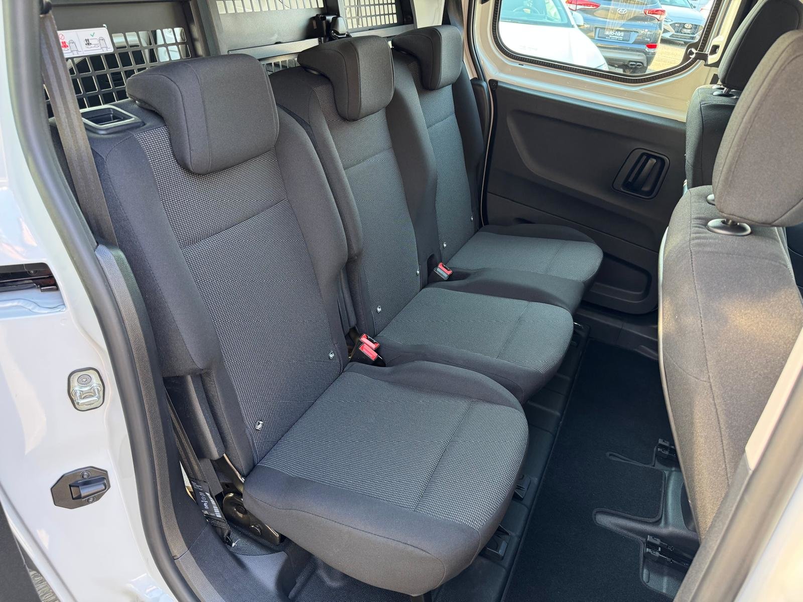 OPEL Combo 1.5 Crew XL EN A, Diesel, Second hand / Used, Automatic - 4