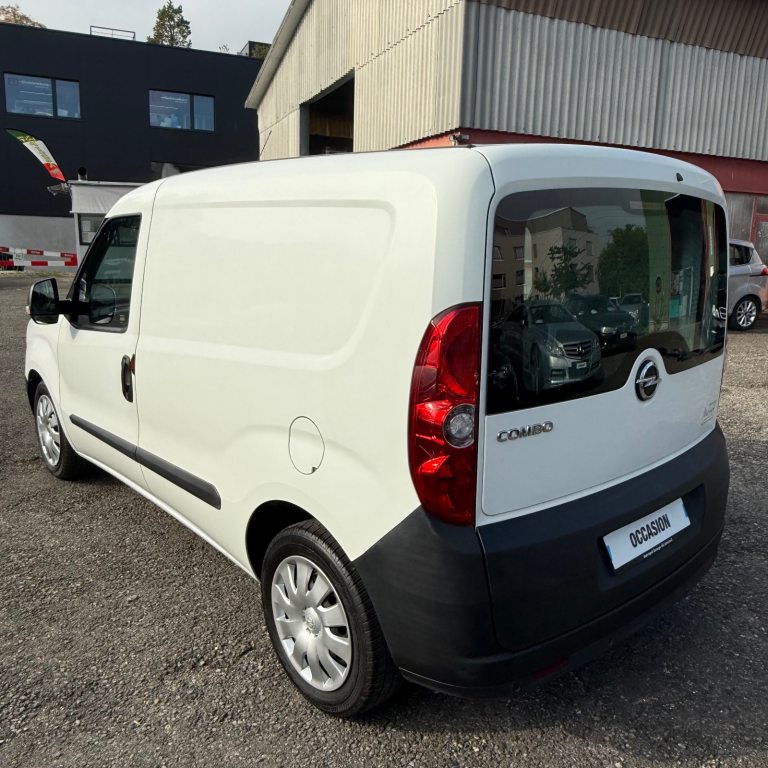 OPEL COMBO 1.4i, Essence, Occasion / Utilisé, Manuelle - 4