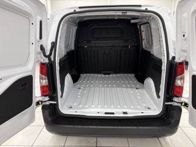 OPEL Combo-e 50 kWh Cargo EyB, Elektro, Vorführwagen, Automatik - 7