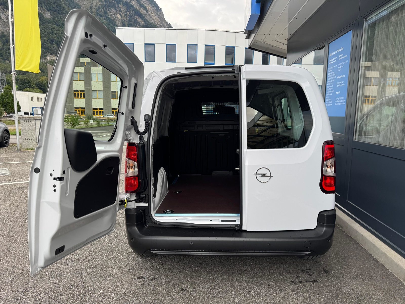 OPEL Combo Cargo 1.2Turbo 2.0t, Benzin, Neuwagen, Handschaltung - 5