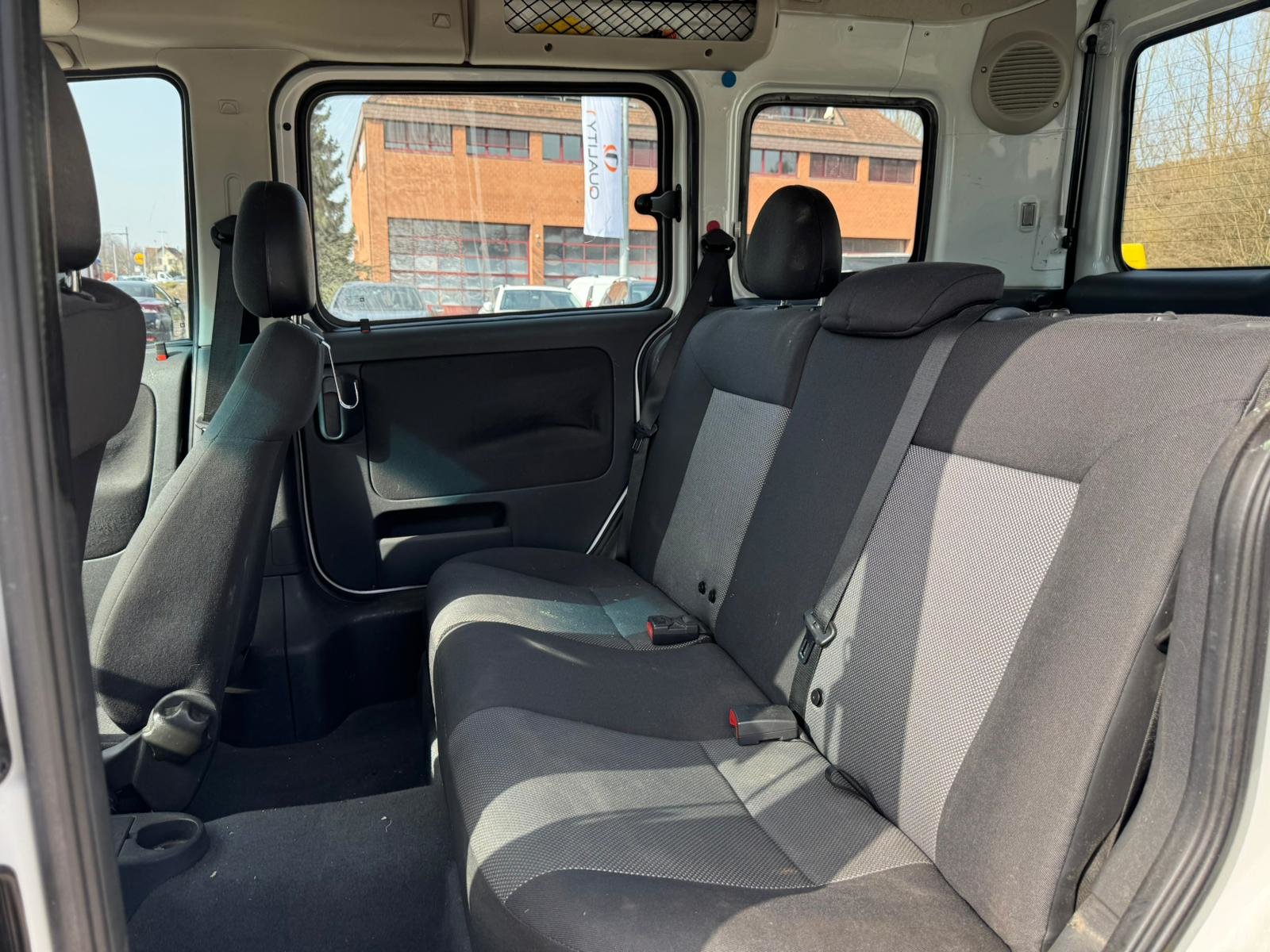 OPEL Combo 1.6 CNG Enjoy, Occasion / Gebraucht, Handschaltung - 6