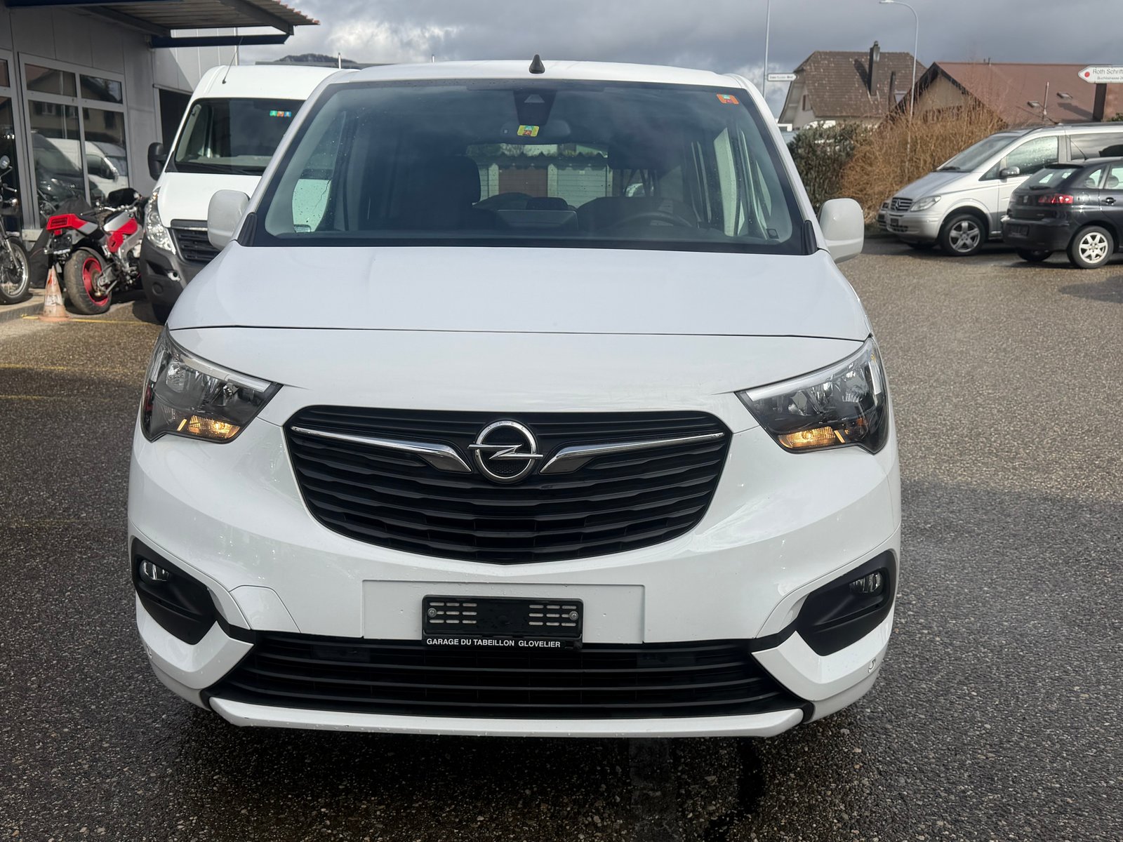 OPEL Combo Life 1.2 Essentia Automat, Essence, Occasion / Utilisé, Automatique - 2