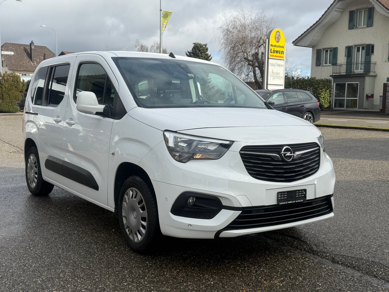 OPEL Combo Life 1.2 Essentia Automat, Essence, Occasion / Utilisé, Automatique - 3