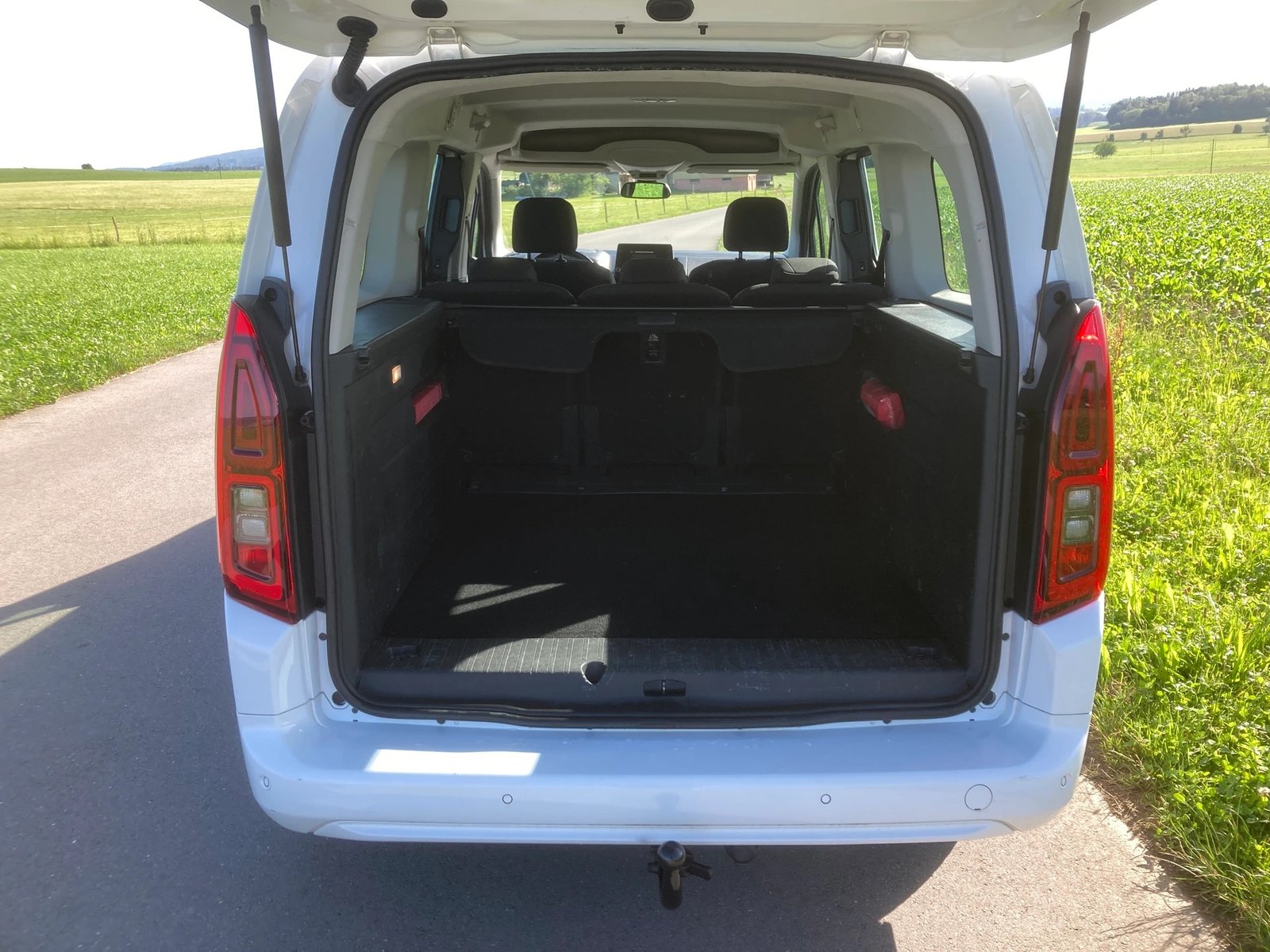 OPEL Combo Life XL 1.2 Enjoy mit Anhängerkupplung, Petrol, Second hand / Used, Automatic - 7