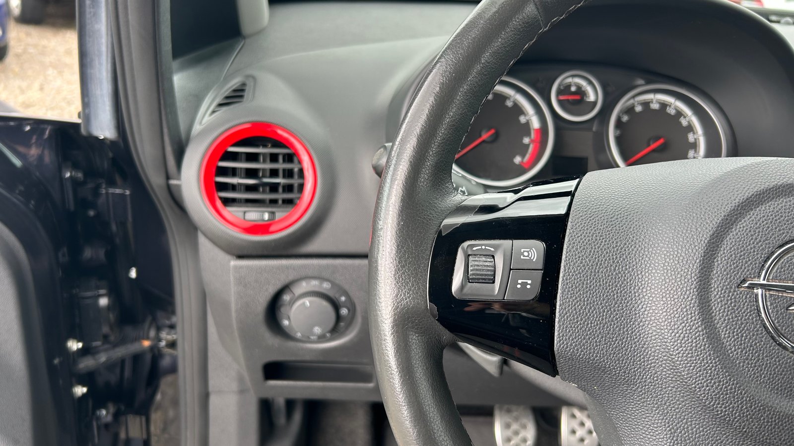 OPEL Corsa 1.4 TP Color Edition, Benzin, Occasion / Gebraucht, Handschaltung - 5