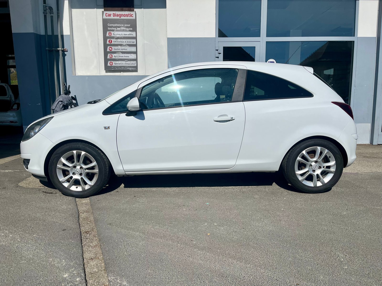 OPEL Corsa D 14, Essence, Occasion / Utilisé, Manuelle - 2