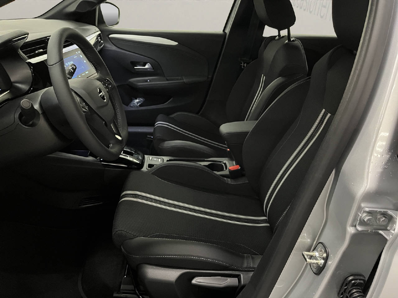 OPEL Corsa 1.2 T Hybrid Viva, Hybride Léger Essence/Électricité, Voiture nouvelle, Automatique - 5
