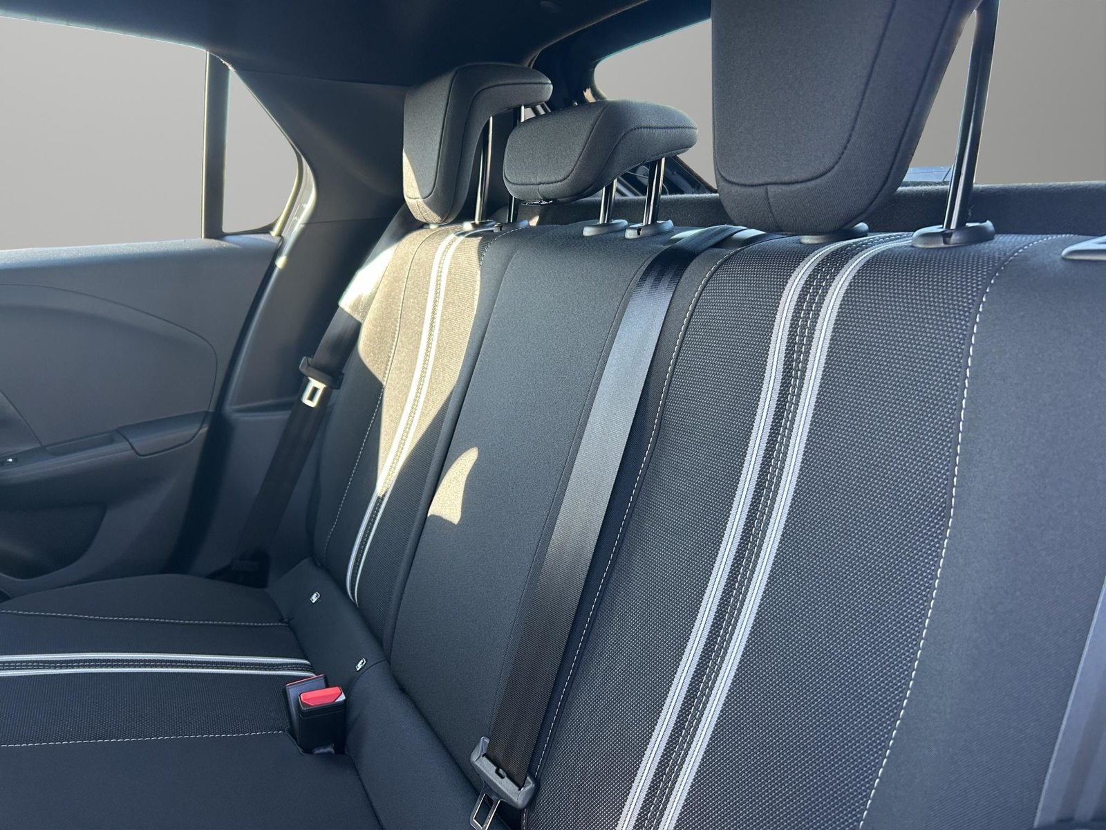 OPEL Corsa 1.2 T Hybrid Viva, Hybride Léger Essence/Électricité, Voiture nouvelle, Automatique - 7