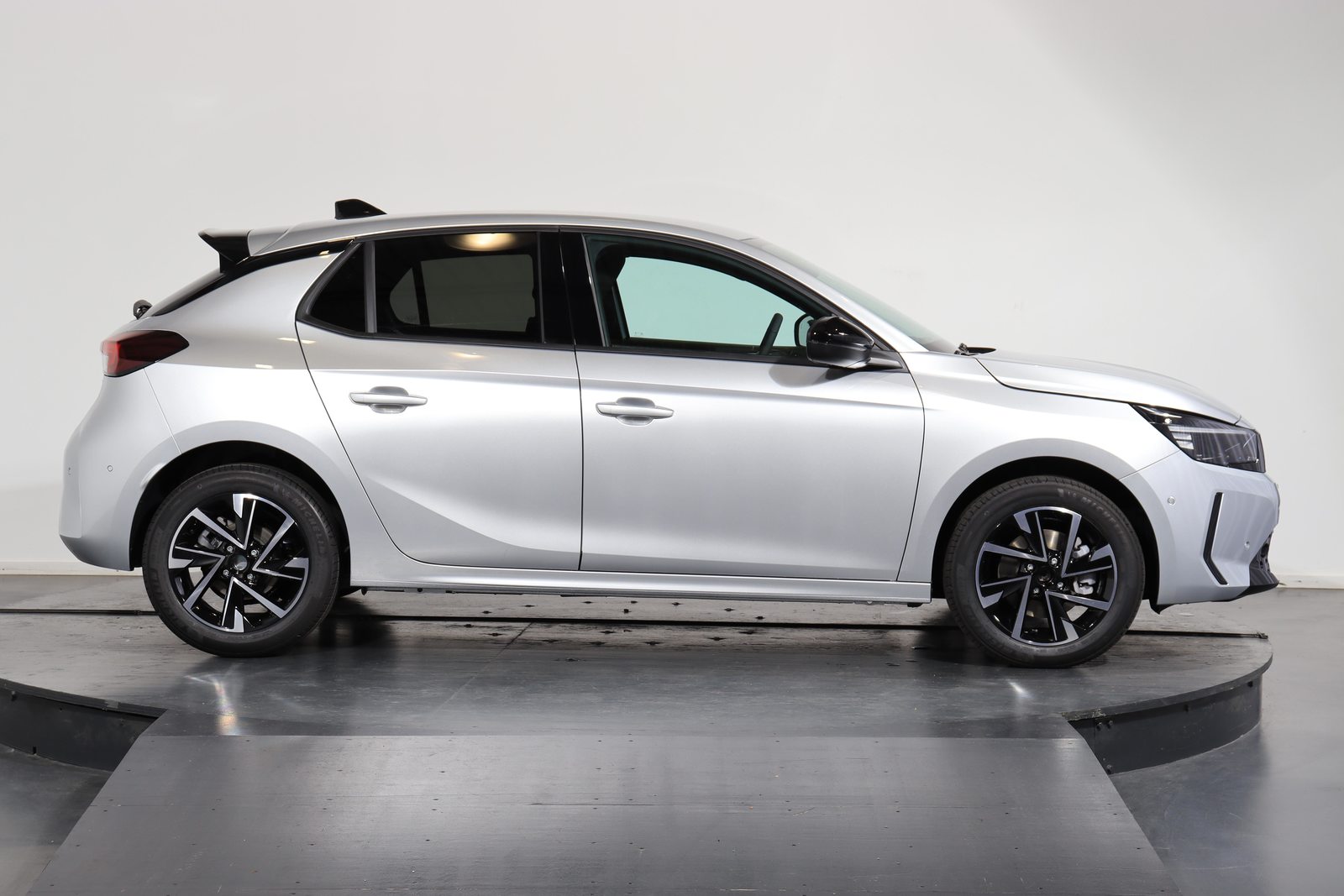 OPEL Corsa 1.2 T Hybrid GS, Hybride Léger Essence/Électricité, Voiture nouvelle, Automatique - 2