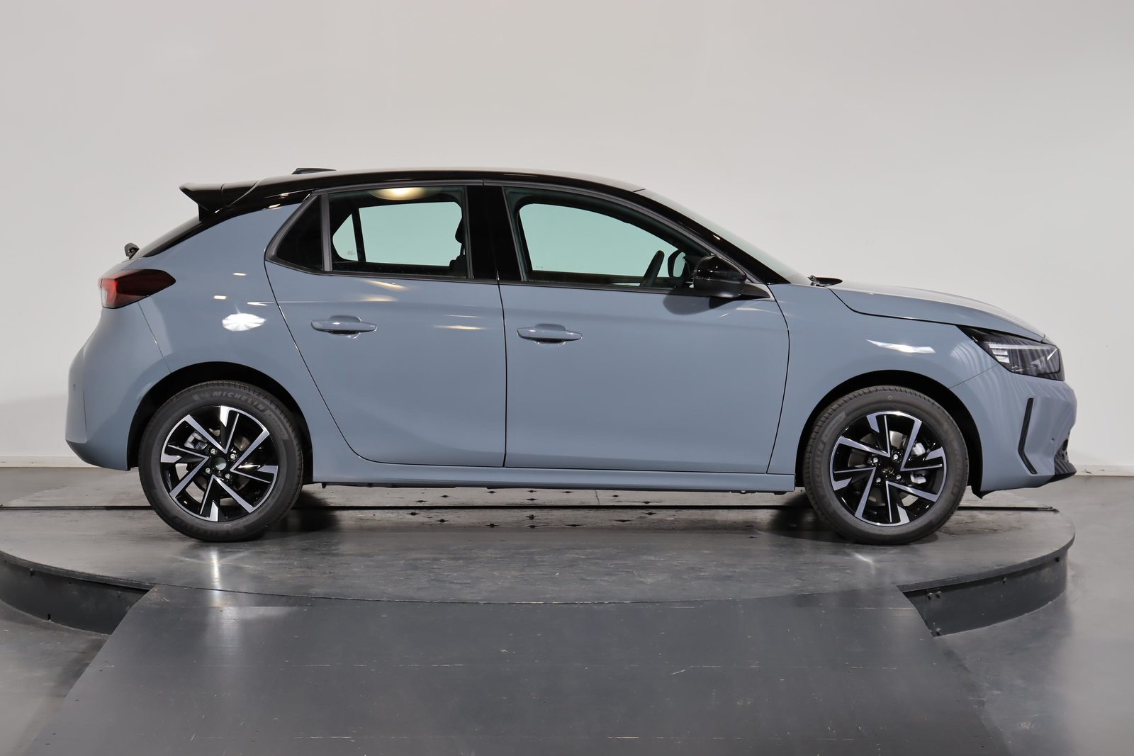 OPEL Corsa 1.2 T Hybrid Viva, Hybride Léger Essence/Électricité, Voiture nouvelle, Automatique - 2