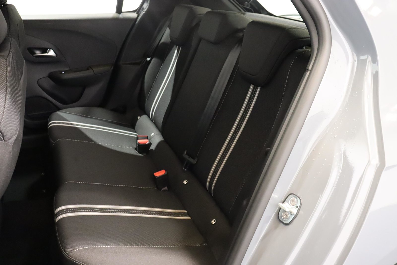 OPEL Corsa 1.2 T Hybrid Viva, Hybride Léger Essence/Électricité, Voiture nouvelle, Automatique - 5