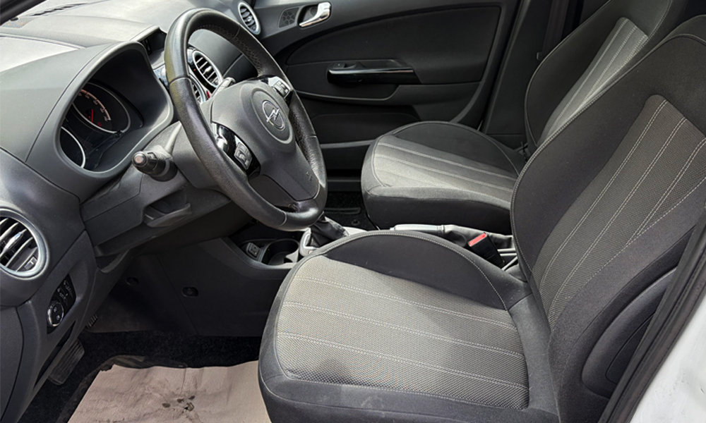 OPEL Corsa 1.4i 16V TP Color Ed., Benzin, Occasion / Gebraucht, Automatik - 5