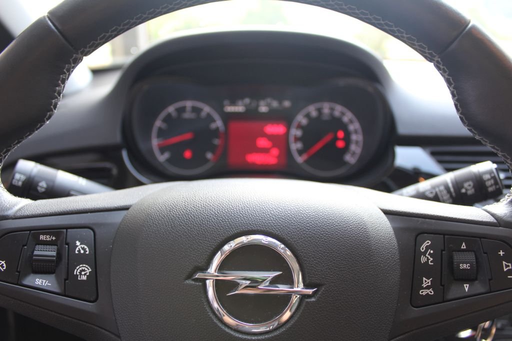 OPEL Corsa 1.4 eTEC Excite S/S, Essence, Occasion / Utilisé, Manuelle - 5