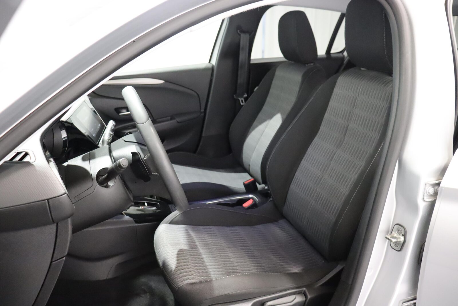 OPEL Corsa 1.2 T Edition, Mild-Hybrid Benzin/Elektro, Occasion / Gebraucht, Automatik - 4