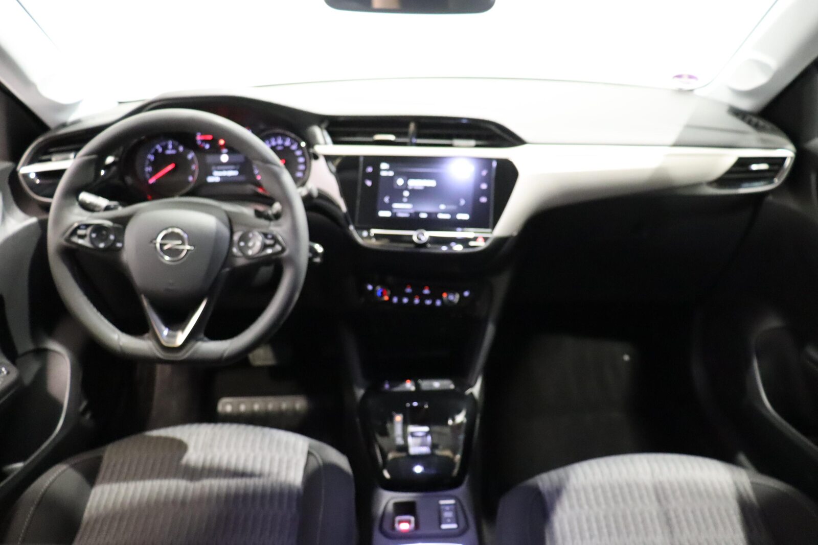 OPEL Corsa 1.2 T Edition, Mild-Hybrid Benzin/Elektro, Occasion / Gebraucht, Automatik - 6
