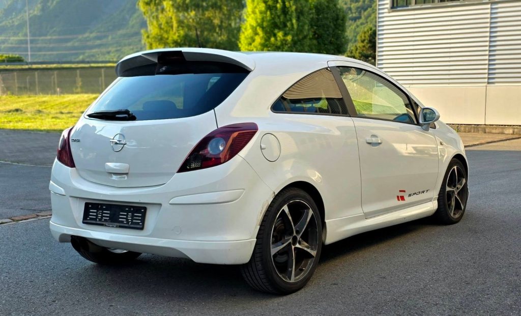 OPEL CORSA 1.6 T GSI, Petrol, Second hand / Used, Manual - 6