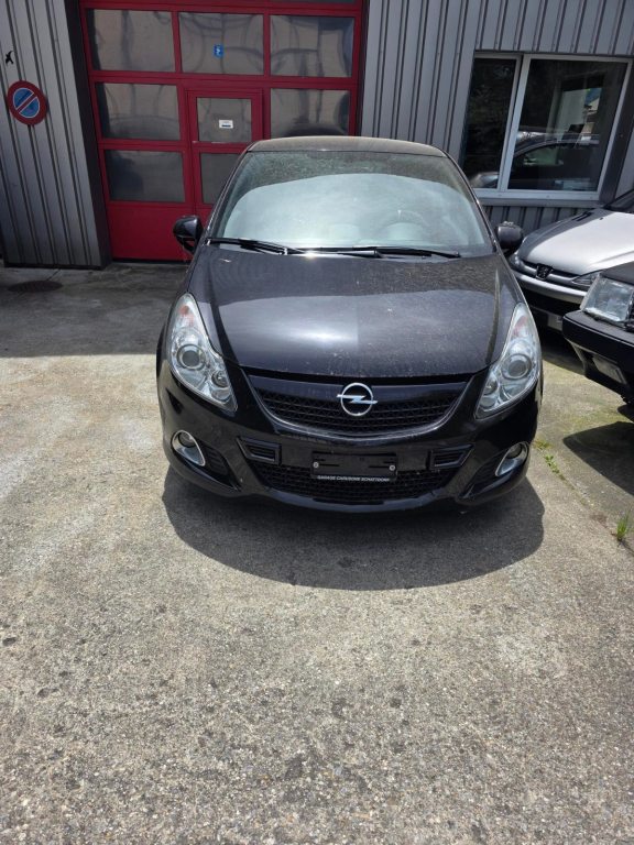 OPEL CORSA 1.6 T OPC