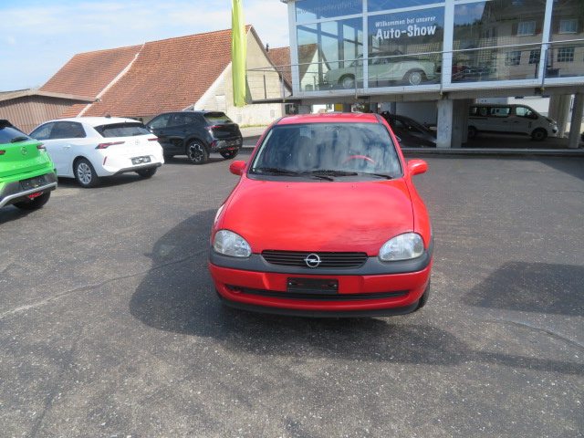 OPEL CORSA 1.2i 16V Young