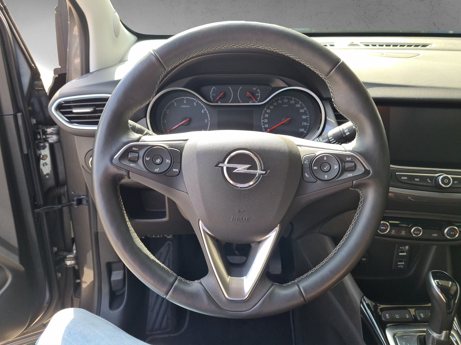 OPEL Crossland Geländewagen 1.2 T 130 Edition Blitz, Benzin, Occasion / Gebraucht, Automatik - 7