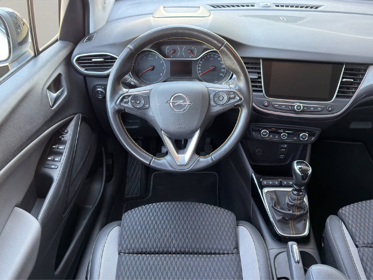 OPEL Crossland X 1.2 T 130 Ultimate, Petrol, Second hand / Used, Manual - 5