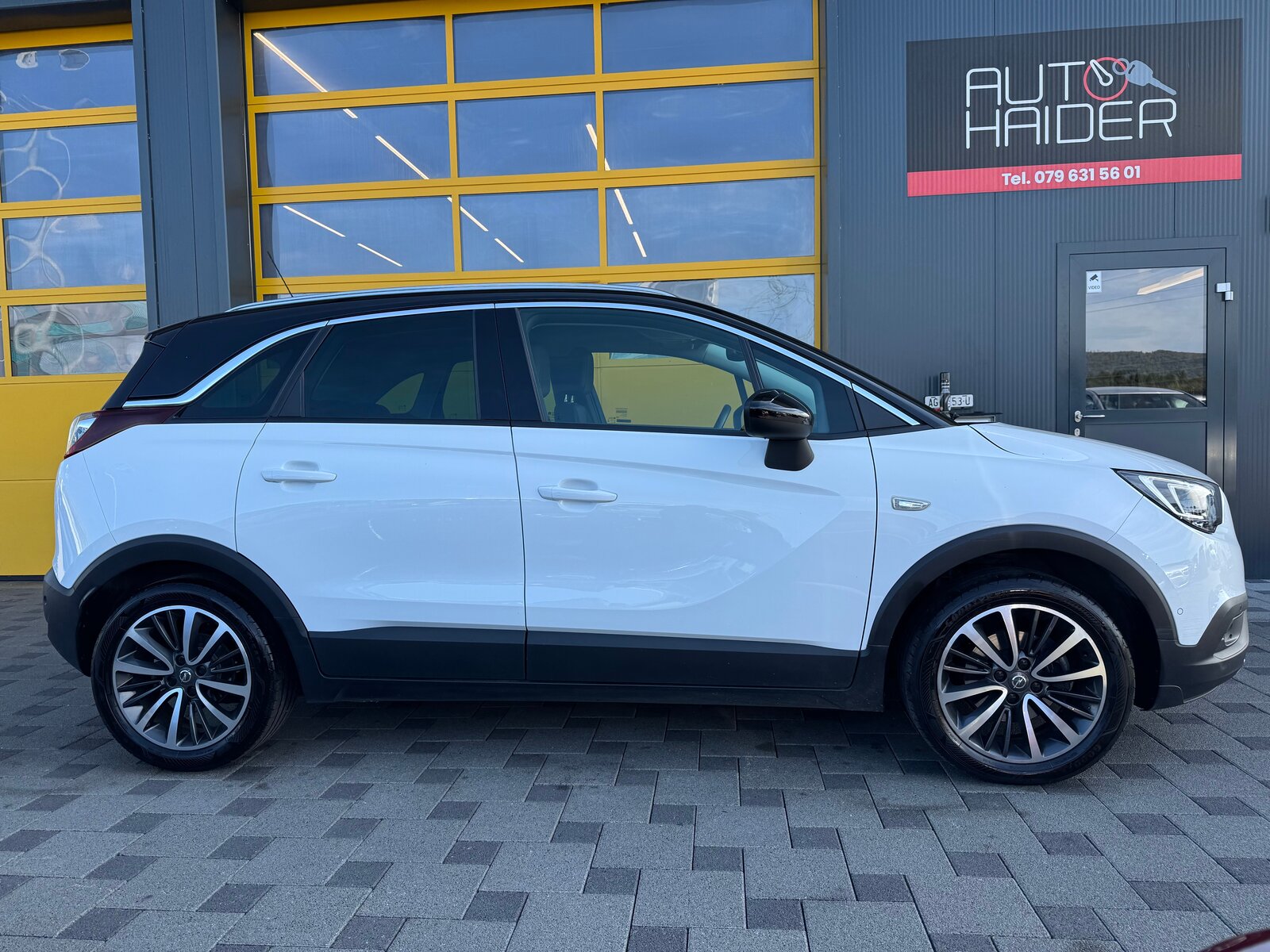 OPEL Crossland X 1.2i TP Ultimate, Essence, Occasion / Utilisé, Manuelle - 4