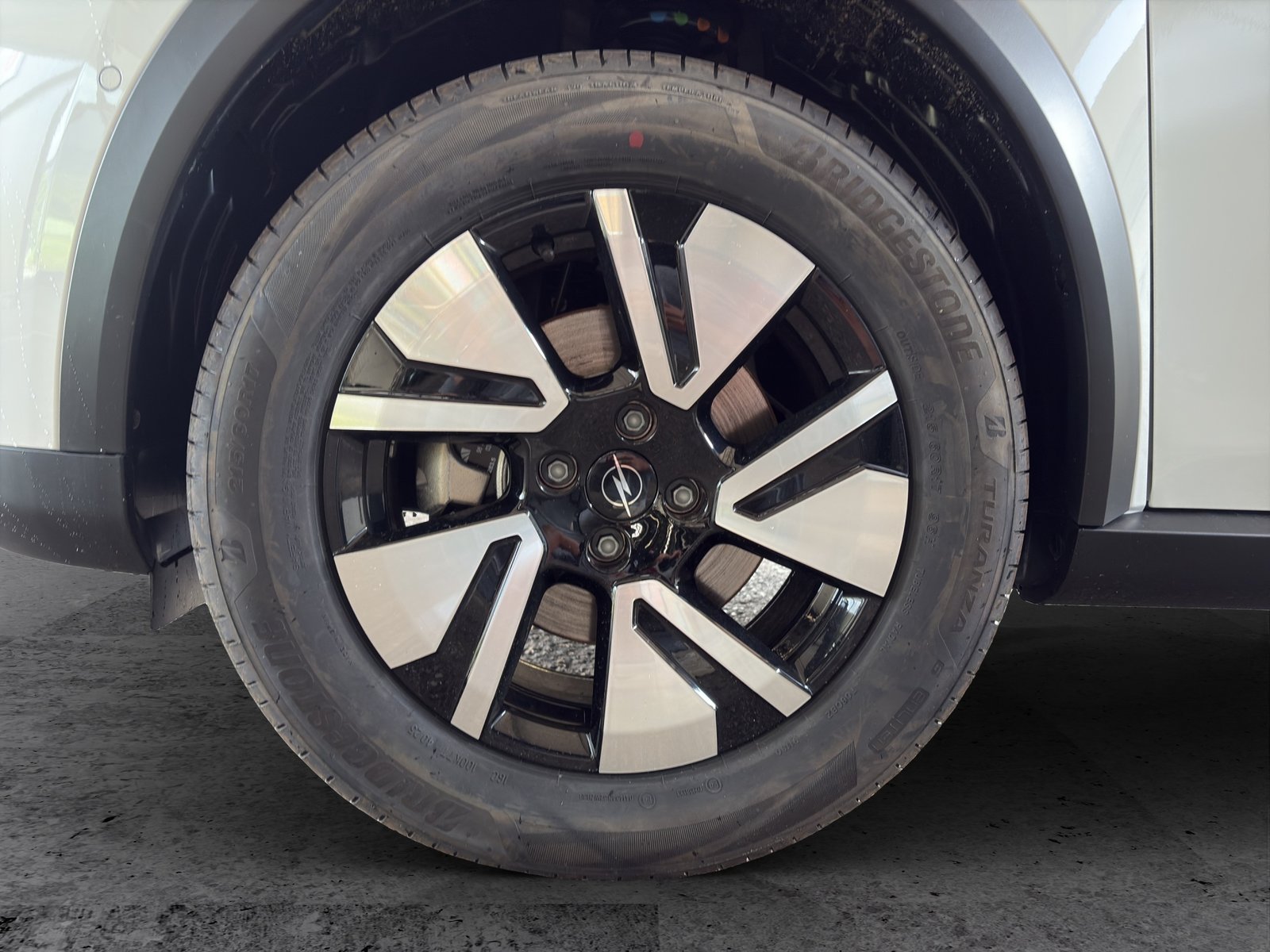 OPEL Frontera 1.2 MHEV GS, Hybride Léger Essence/Électricité, Voiture nouvelle, Automatique - 4