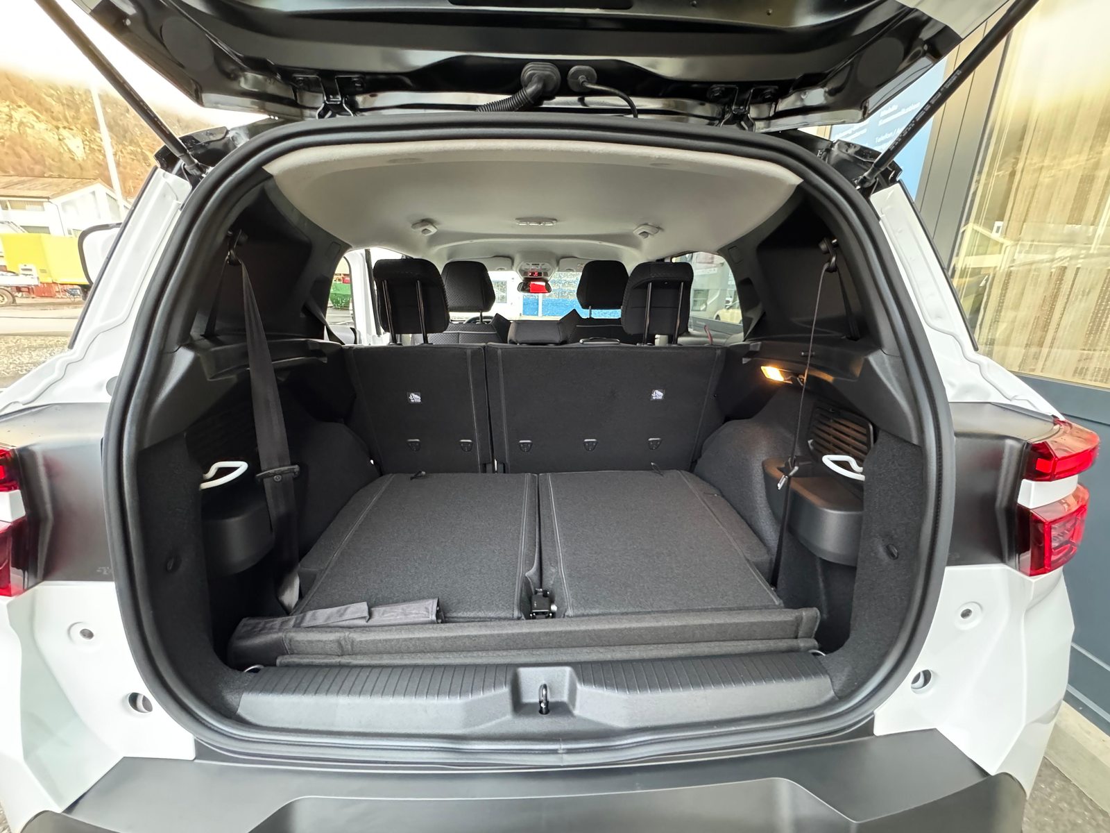 OPEL Frontera 1.2 T HEV 145 GS, Mild-Hybrid Benzin/Elektro, Neuwagen, Automatik - 6