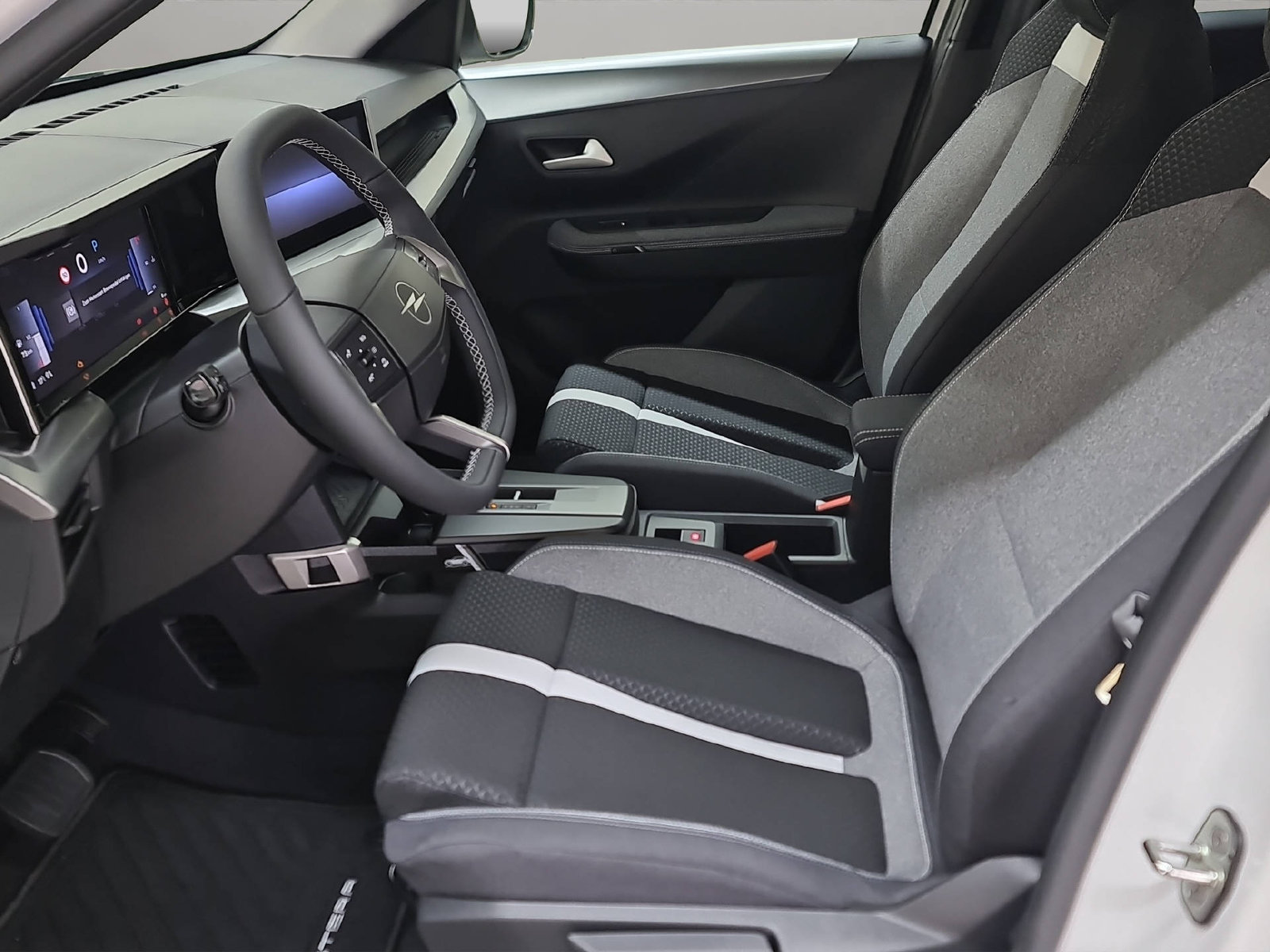 OPEL Frontera 1.2 T HEV 145 GS 7-Plätzer, Hybride Léger Essence/Électricité, Voiture nouvelle, Automatique - 6