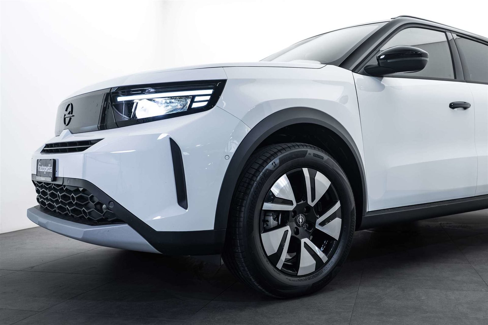 OPEL Frontera 1.2i MHEV Ultimate Automat NEW, Mild-Hybrid Petrol/Electric, New car, Automatic - 2