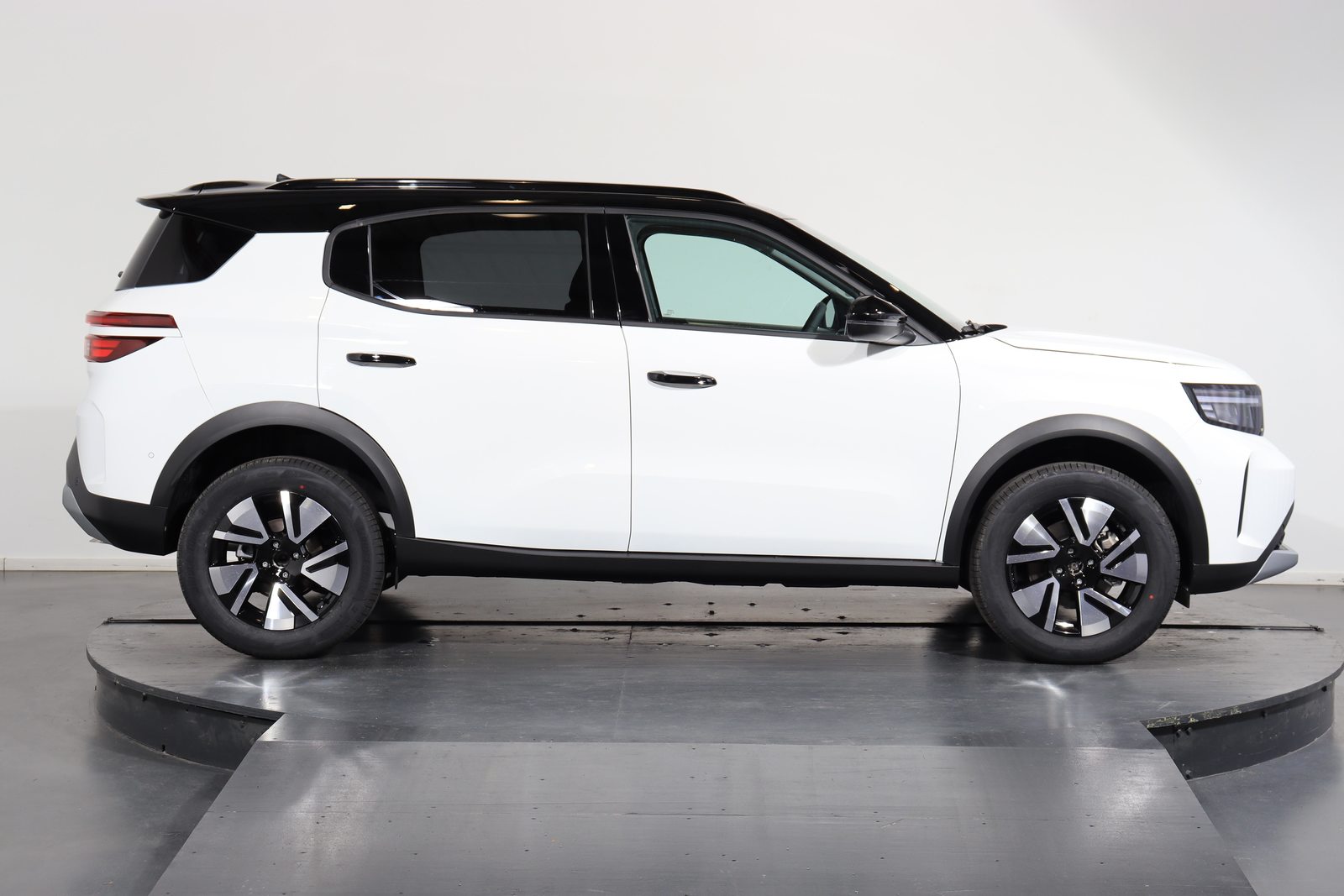 OPEL Frontera 1.2 T HEV 145 GS, Hybride Leggero Benzina/Elettrica, Auto nuove, Automatico - 2
