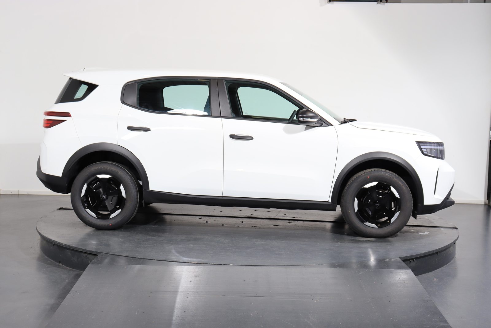 OPEL Frontera 1.2 T HEV Edition, Hybride Léger Essence/Électricité, Voiture nouvelle, Automatique - 2