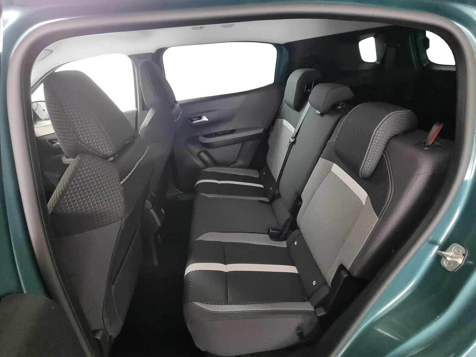 OPEL Frontera 1.2i MHEV GS 7-Plätzer, Mild-Hybrid Petrol/Electric, New car, Automatic - 7