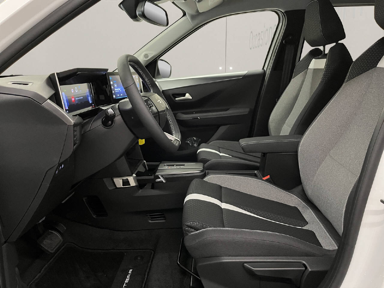 OPEL Frontera 1.2 T HEV 145 GS, Hybride Léger Essence/Électricité, Voiture de démonstration, Automatique - 5