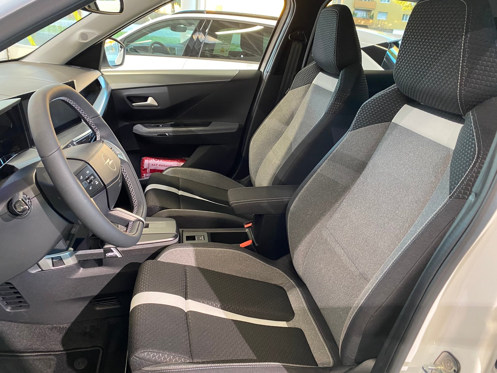 OPEL Frontera 1.2i MHEV GS, Mild-Hybrid Benzin/Elektro, Neuwagen, Automat - 3