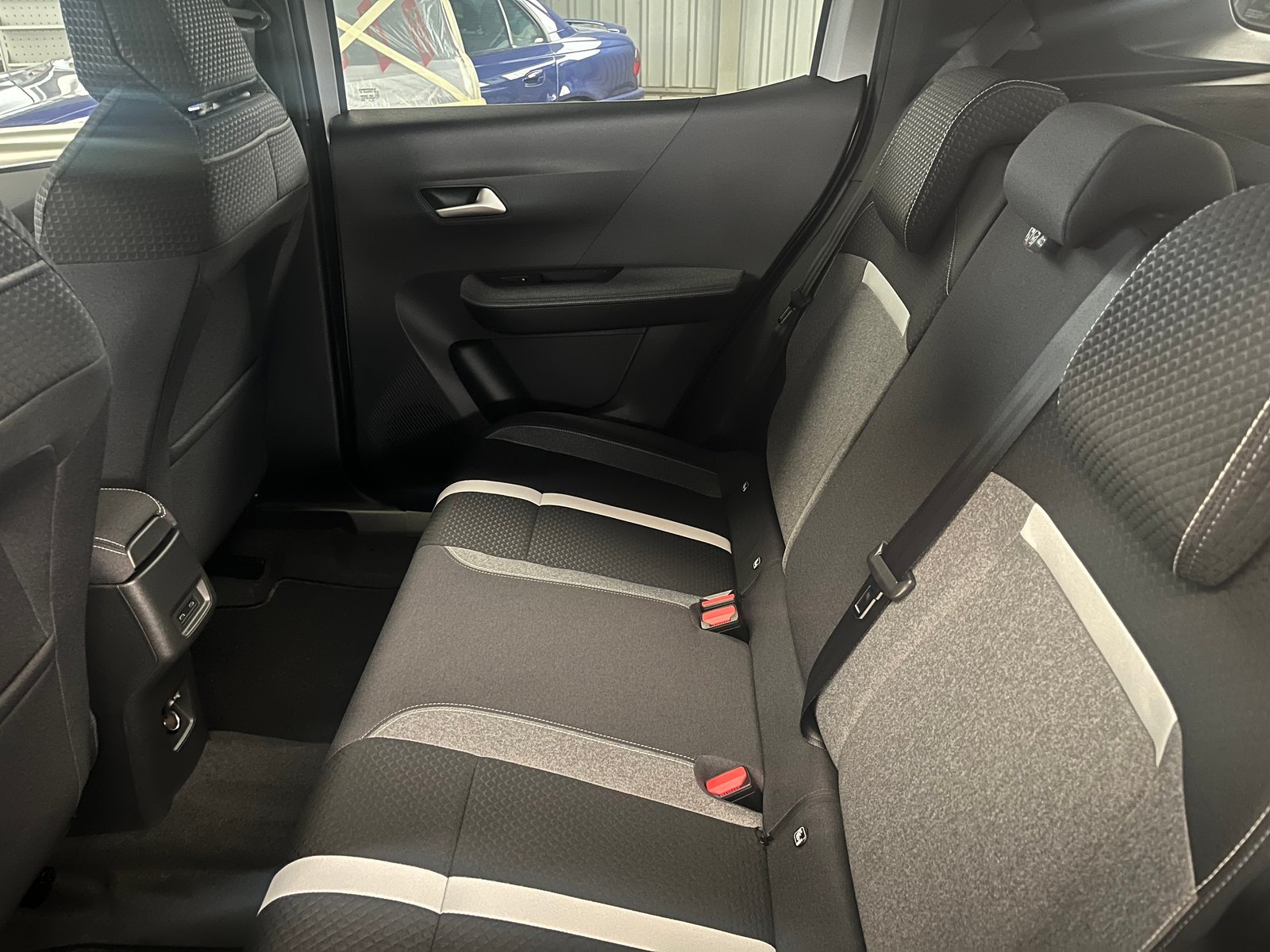 OPEL Frontera 1.2i MHEV GS, Mild-Hybrid Benzin/Elektro, Neuwagen, Automat - 3