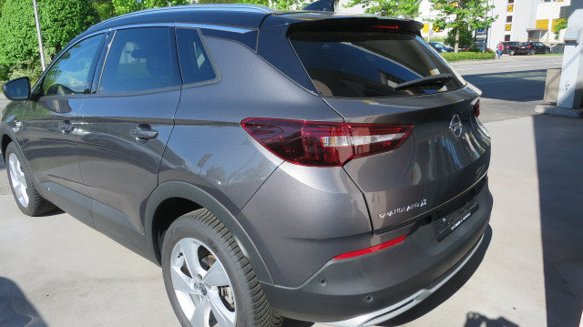 OPEL GrandlandX 1.2i TP Ulti A, Occasion / Gebraucht, Automatik - 4