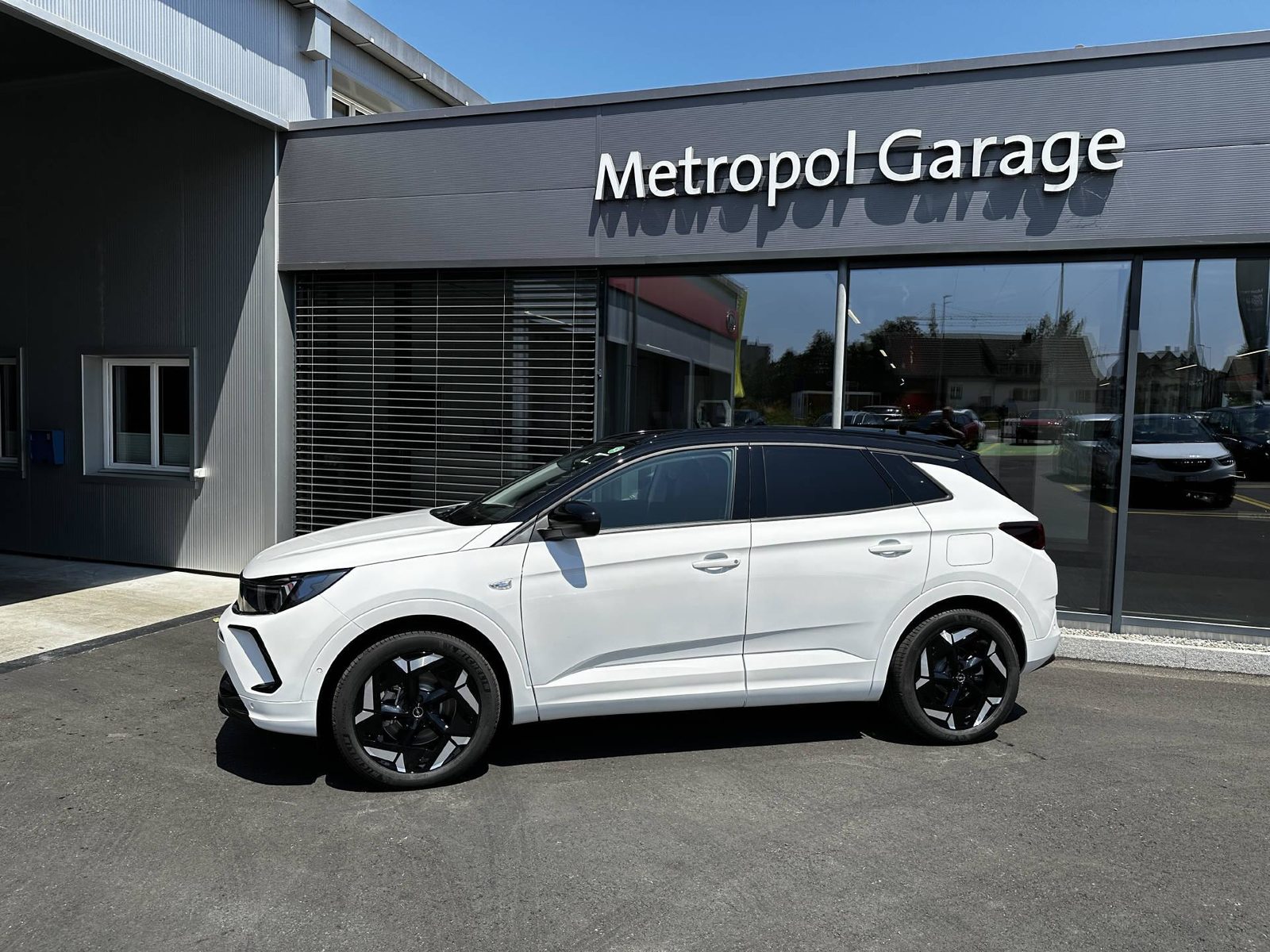 OPEL Grandland 1.6 T PHEV GSE, Plug-in-Hybrid Benzin/Elektro, Neuwagen, Automatik - 2