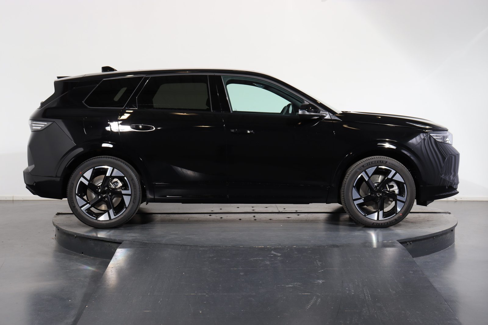 OPEL Grandland 1.6 T PHEV GS, Plug-in-Hybrid Benzina/Elettrica, Auto nuove, Automatico - 2