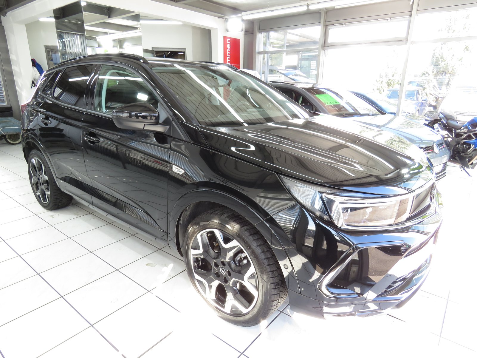 OPEL Grandland 1.2i TP Blitz Automatik, Essence, Occasion / Utilisé, Automatique - 3
