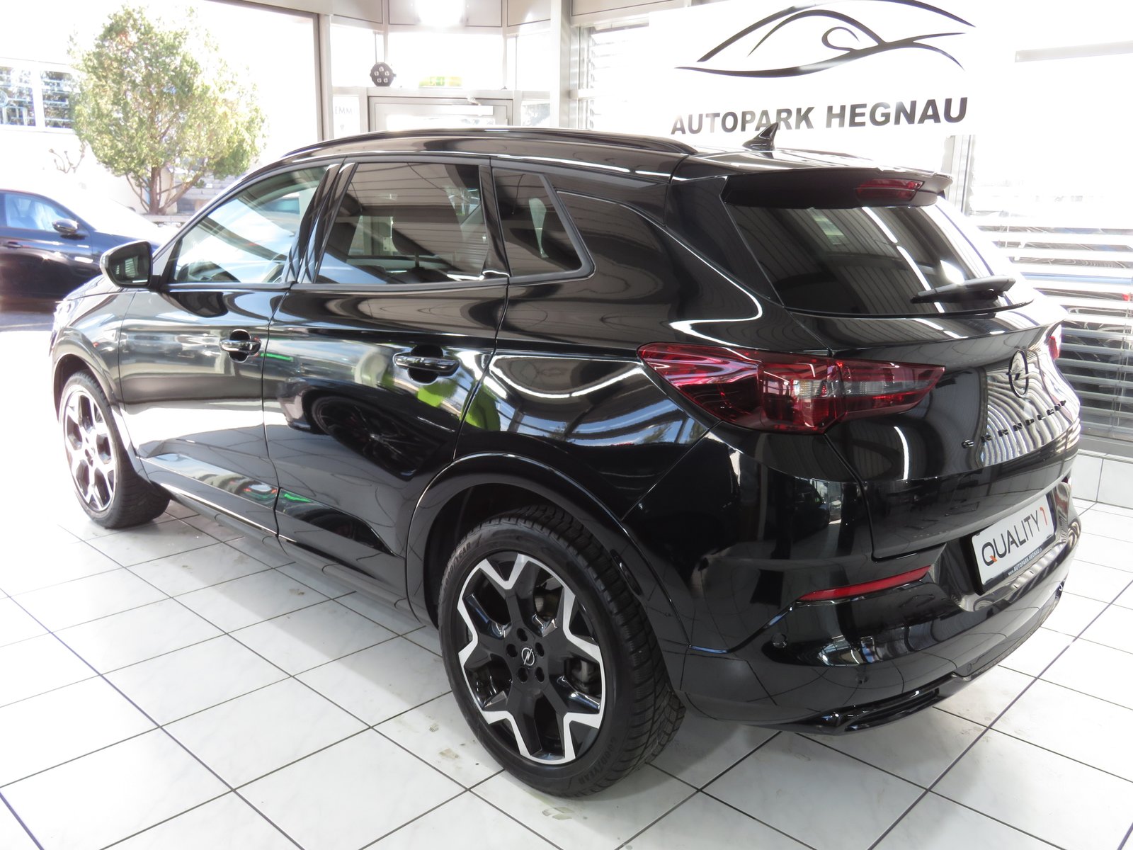OPEL Grandland 1.2i TP Blitz Automatik, Essence, Occasion / Utilisé, Automatique - 6