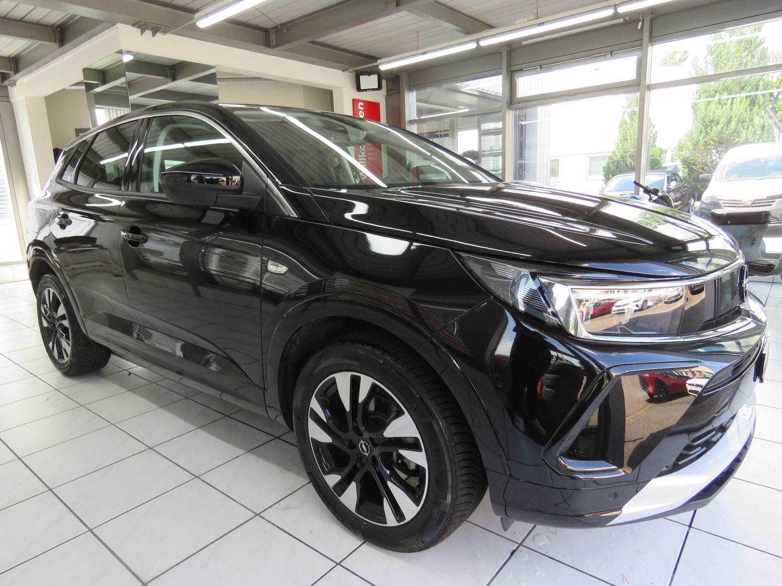 OPEL Grandland 1.2i TP Elegance Automat, Benzin, Occasion / Gebraucht, Automatik - 3
