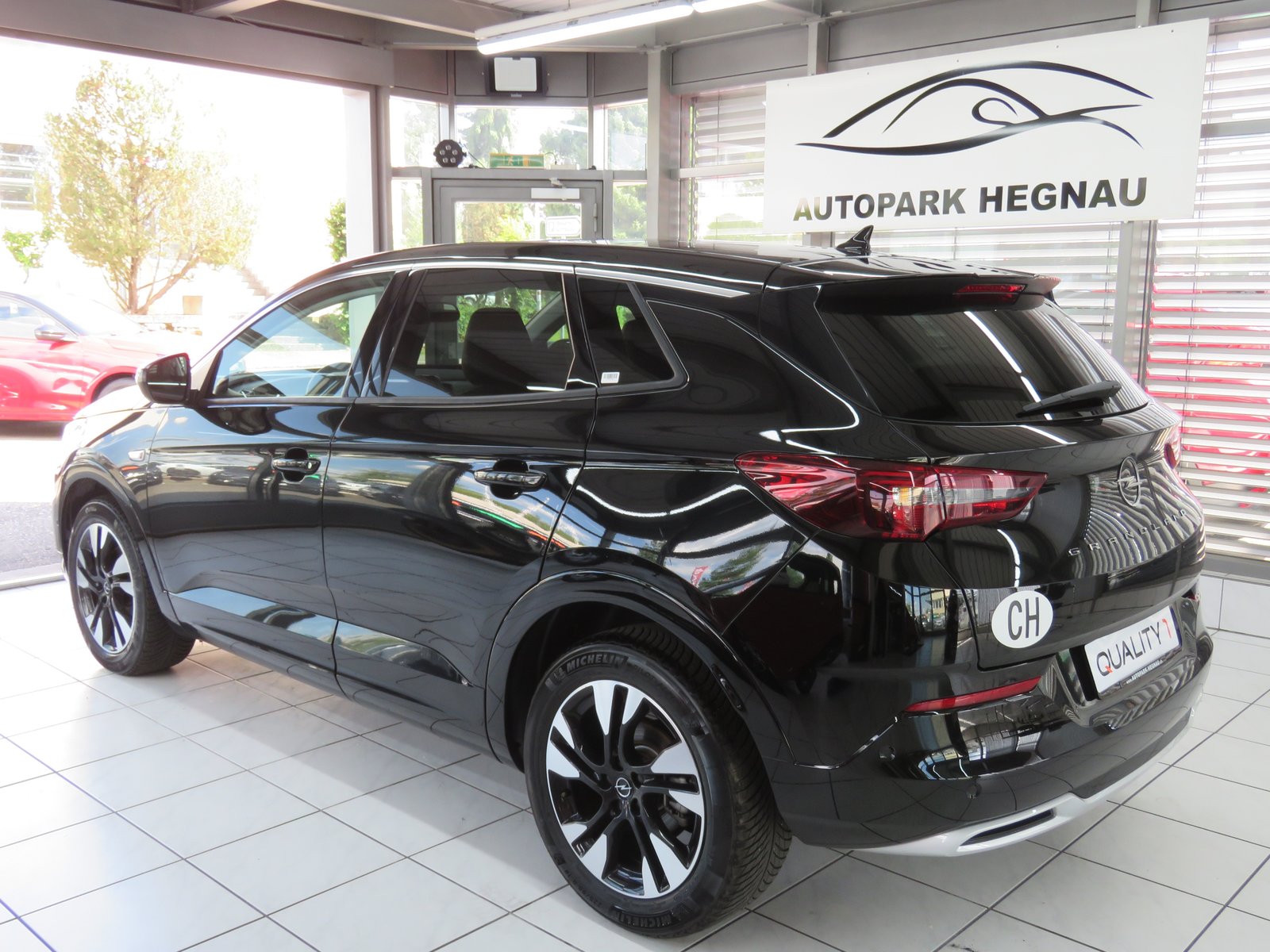 OPEL Grandland 1.2i TP Elegance Automat, Benzin, Occasion / Gebraucht, Automatik - 6