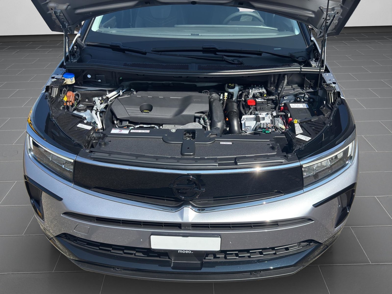 OPEL Grandland 1.6 T PHEV GS Line, Plug-in-Hybrid Petrol/Electric, Second hand / Used, Automatic - 4