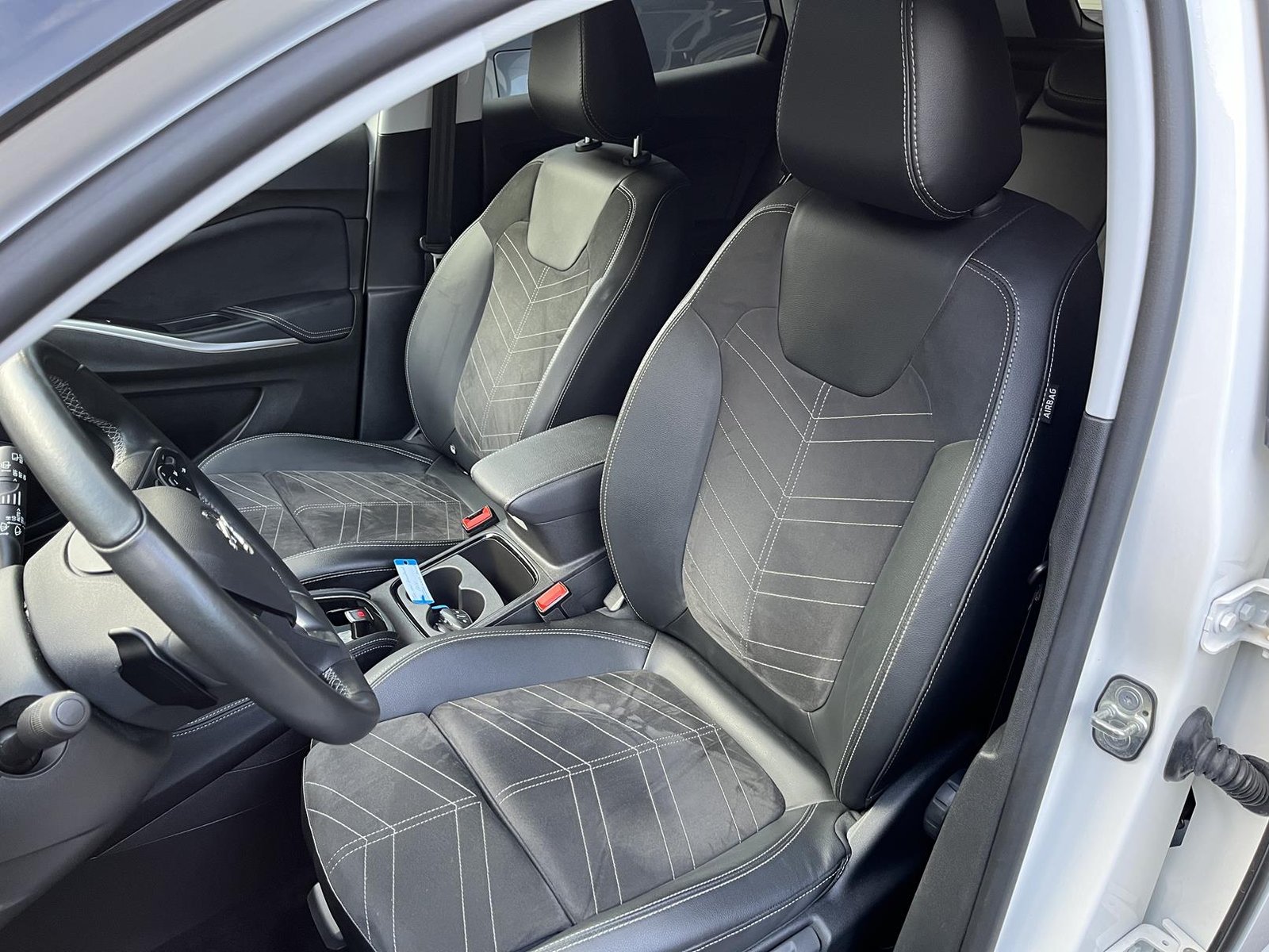 OPEL Grandland 1.6 T PHEV Ultimate 4x4, Hybride Rechargeable Essence/Électricité, Occasion / Utilisé, Automatique - 7