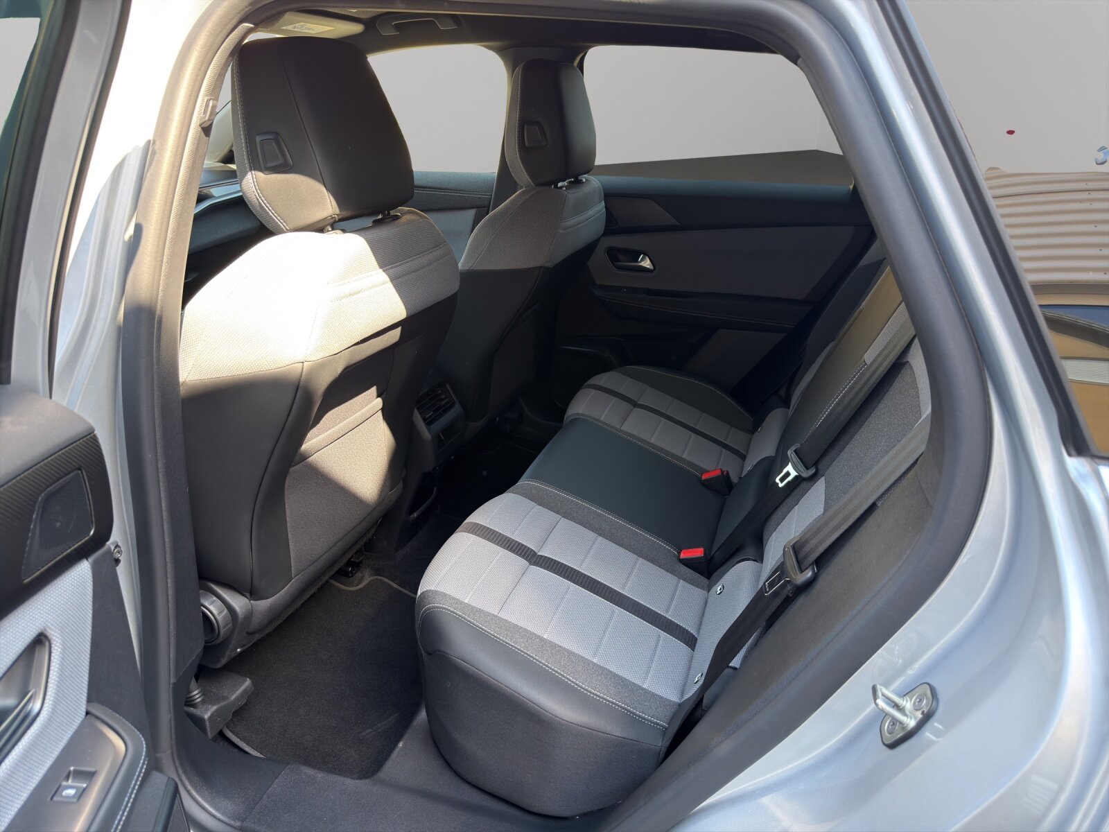 OPEL Grandland 1.2 T HEV GS, Voll-Hybrid Benzin/Elektro, Occasion / Gebraucht, Automatik - 5