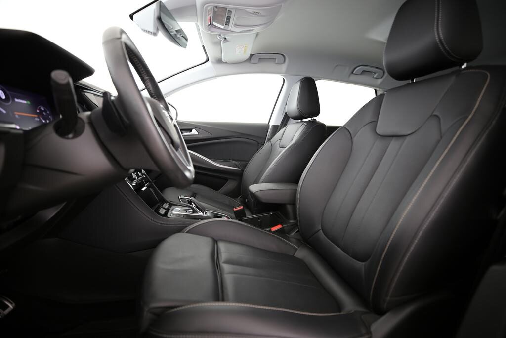 OPEL Grandland 1.6 T PHEV Elegance, Plug-in-Hybrid Petrol/Electric, Second hand / Used, Automatic - 3
