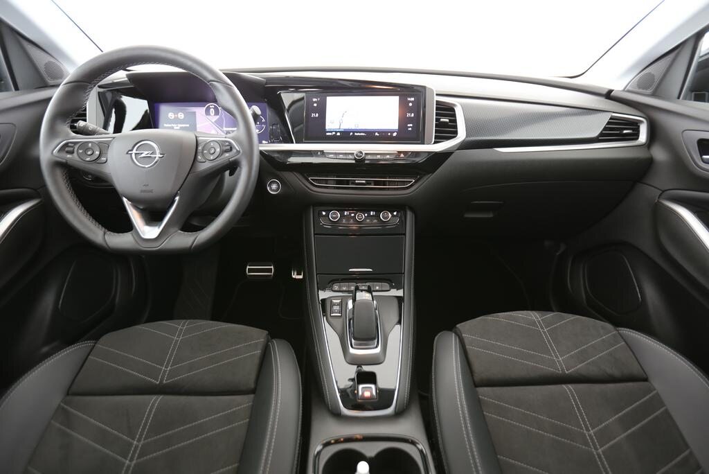 OPEL Grandland 1.6 T PHEV Elegance, Plug-in-Hybrid Petrol/Electric, Second hand / Used, Automatic - 5