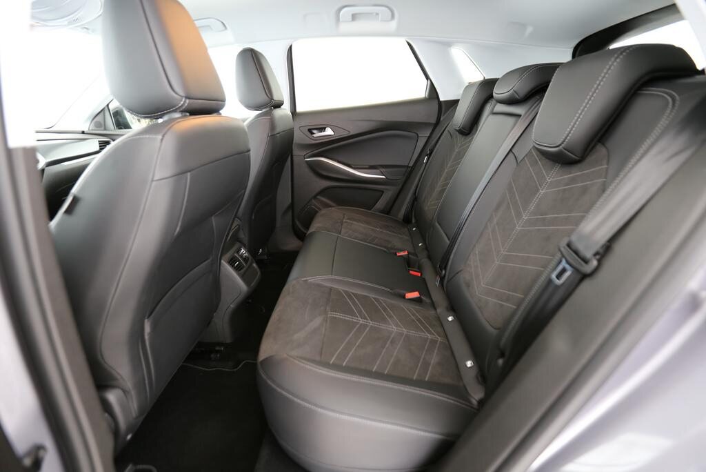 OPEL Grandland 1.6 T PHEV Elegance, Plug-in-Hybrid Petrol/Electric, Second hand / Used, Automatic - 7